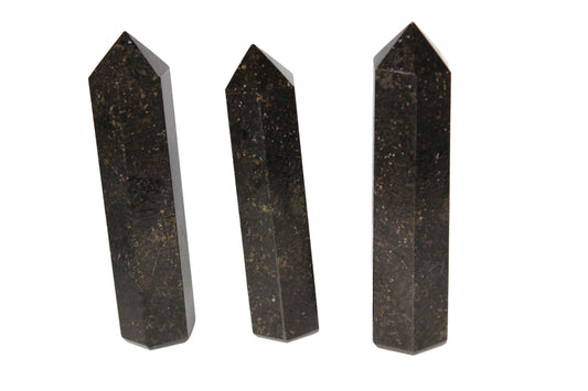 Nuummite Obelisk